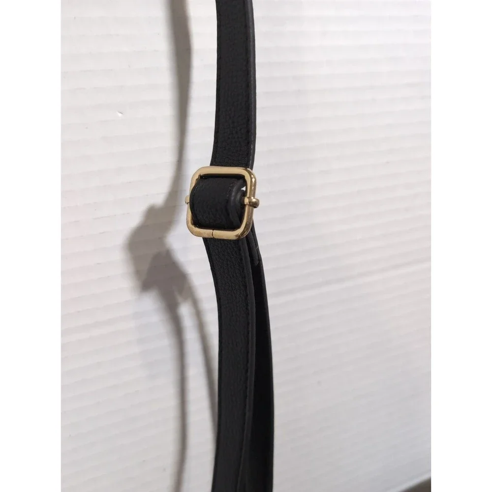 TOMMY HILFIGER LOGO BLACK/WHITE CROSSBODY/MESSENGER BAG ADJUSTABLE STRAP NWT $78